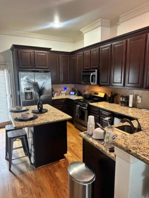 MODERN 3BR 3 BATH TOWNHOME DWNTWN Htx